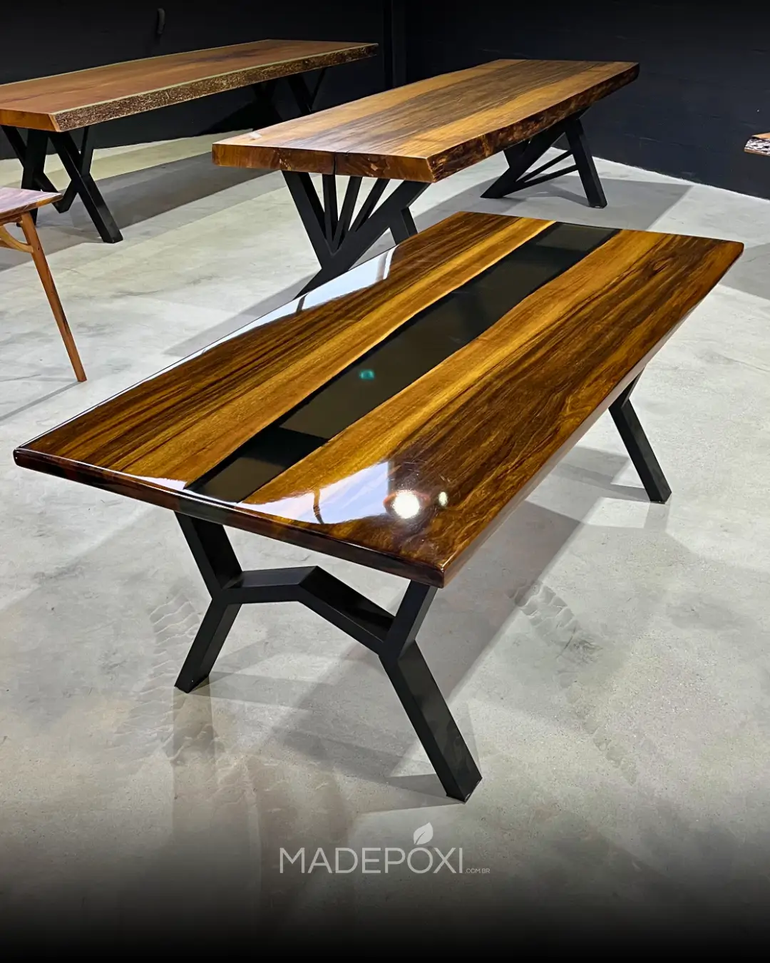 MESA RIVER TABLE PRETA MIRINDIBA