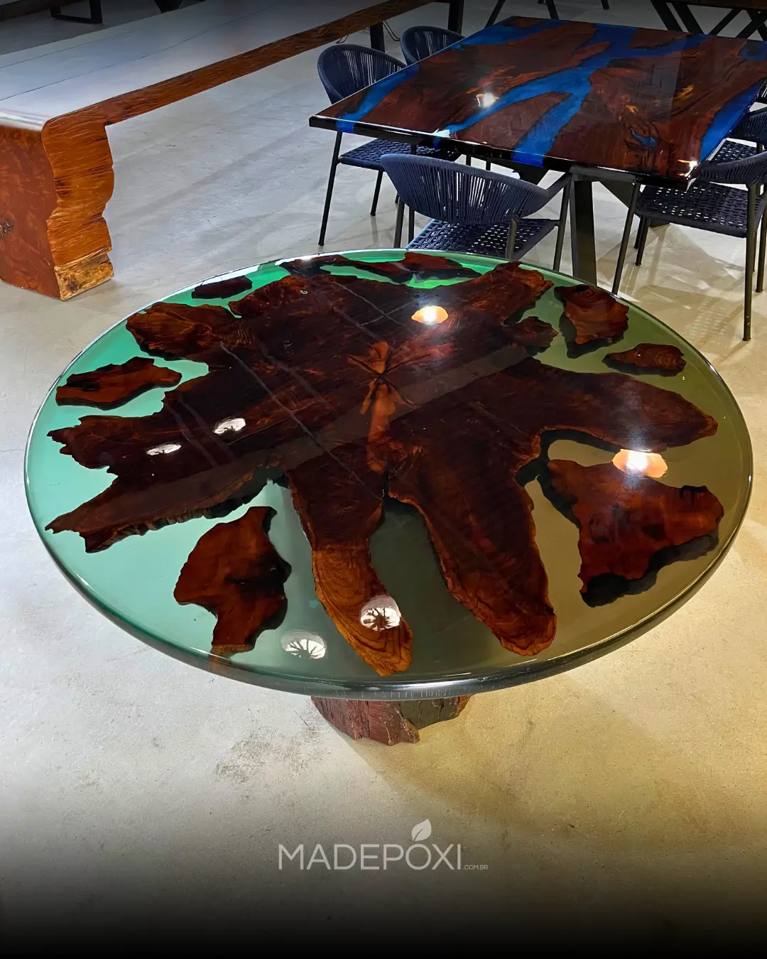 MESA RIVER TABLE REDONDA VERDE FUME